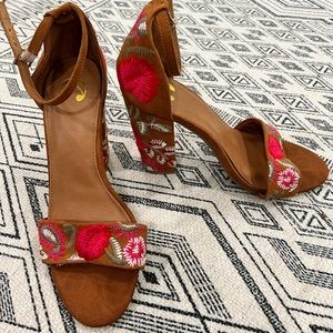 Brown suede embroidered heels